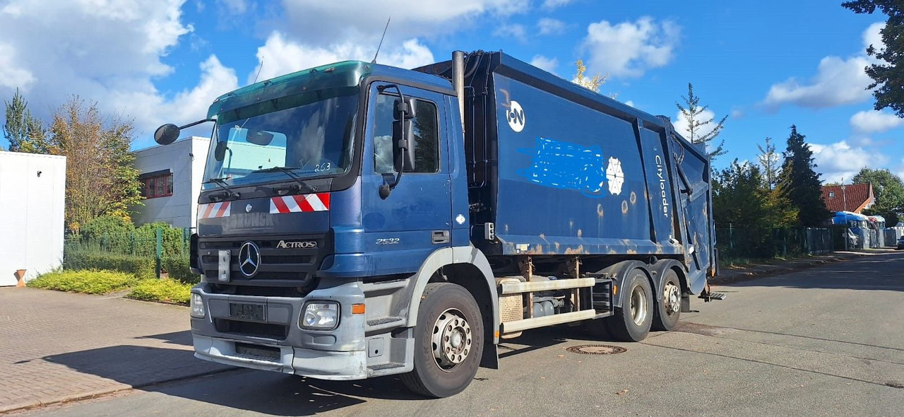 Mercedes-Benz 2632 Müllwgen 6x2 M.Haus Blatt/Luft - Kamion za smeće: slika 1 Mercedes-Benz 2632 Müllwgen 6x2 M.Haus Blatt/Luft - Kamion za smeće: slika 1