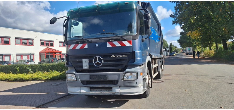 Mercedes-Benz 2632 Müllwgen 6x2 M.Haus Blatt/Luft - Kamion za smeće: slika 3 Mercedes-Benz 2632 Müllwgen 6x2 M.Haus Blatt/Luft - Kamion za smeće: slika 3