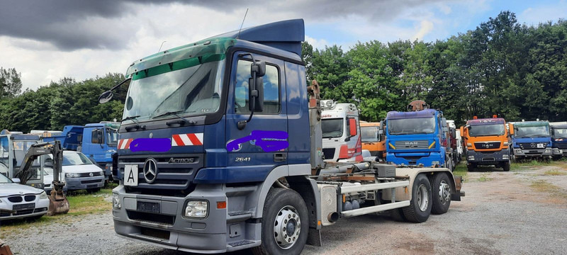 Mercedes-Benz 2641K 6x2 Abroller M-Haus Klima - Kamion sa hidrauličnom kukom: slika 1 Mercedes-Benz 2641K 6x2 Abroller M-Haus Klima - Kamion sa hidrauličnom kukom: slika 1