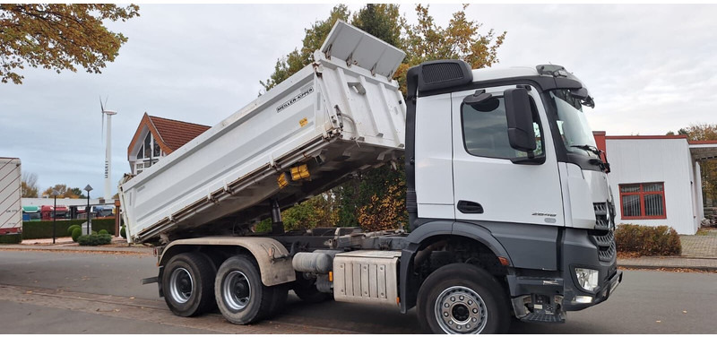 Mercedes-Benz 2648 3348 - Istovarivač: slika 2 Mercedes-Benz 2648 3348 - Istovarivač: slika 2