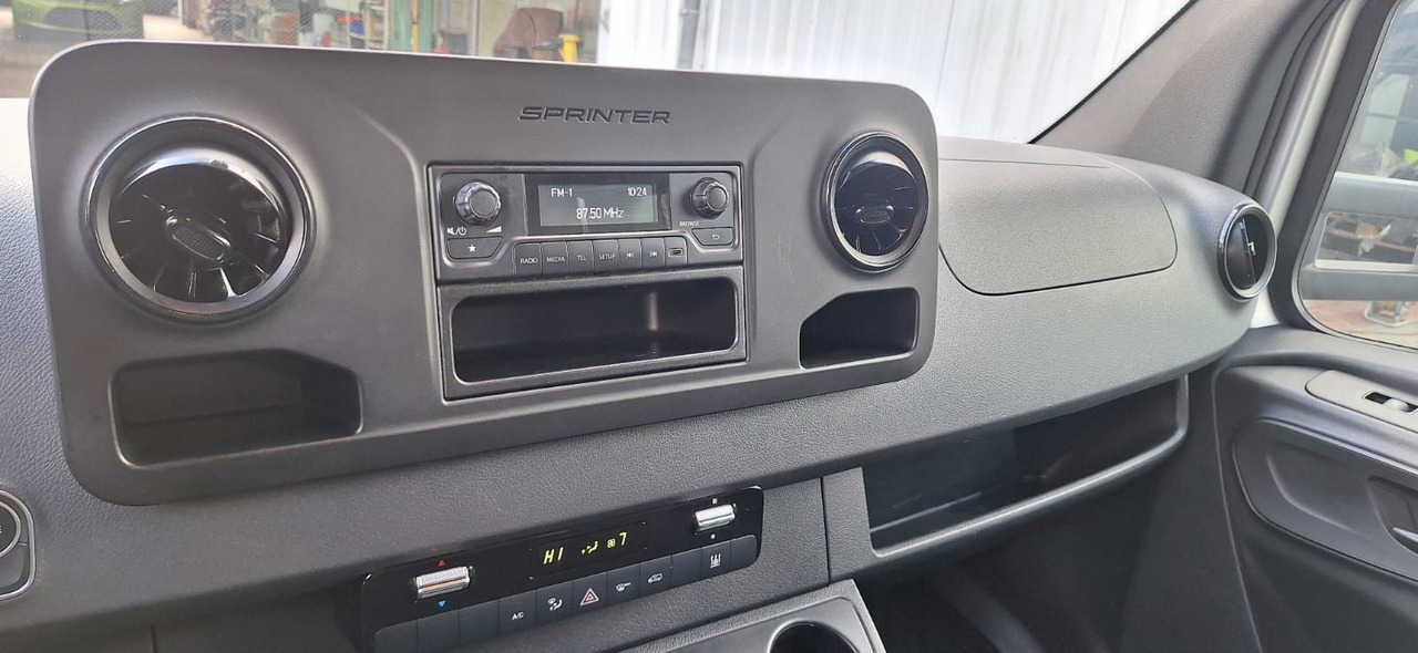 Mercedes-Benz 315 317 319 Sprinter III Koffer - Dostavno vozilo sa zatvorenim sandukom: slika 5 Mercedes-Benz 315 317 319 Sprinter III Koffer - Dostavno vozilo sa zatvorenim sandukom: slika 5