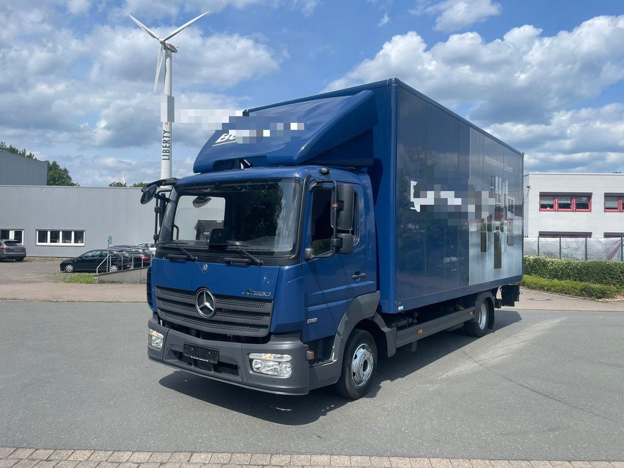 Mercedes-Benz 818 Koffer mit LBW - Dostavno vozilo sa zatvorenim sandukom: slika 1 Mercedes-Benz 818 Koffer mit LBW - Dostavno vozilo sa zatvorenim sandukom: slika 1