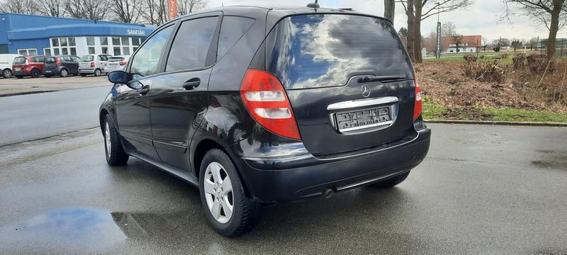 Mercedes-Benz A-Klasse 180 CDI AVANTGARDE - Hečbek: slika 4 Mercedes-Benz A-Klasse 180 CDI AVANTGARDE - Hečbek: slika 4