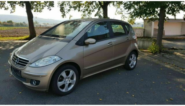 Mercedes-Benz A-Klasse 200 CDI - Hečbek: slika 1 Mercedes-Benz A-Klasse 200 CDI - Hečbek: slika 1