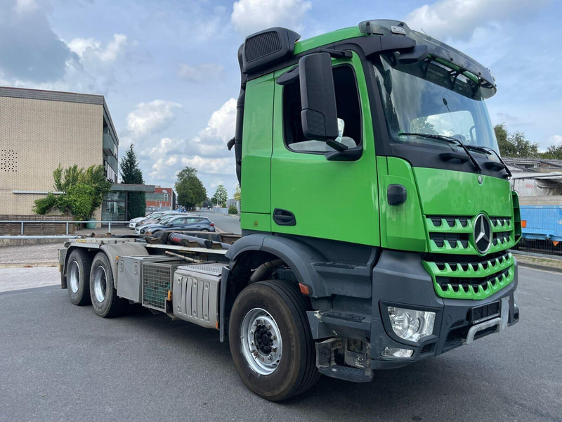 Mercedes-Benz Arocs 2643 - Kamion sa hidrauličnom kukom: slika 3 Mercedes-Benz Arocs 2643 - Kamion sa hidrauličnom kukom: slika 3
