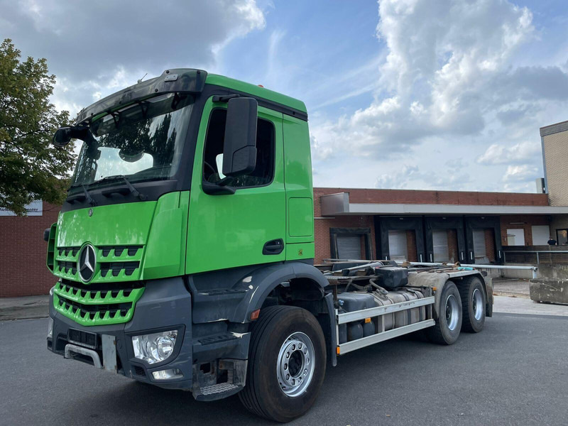 Mercedes-Benz Arocs 2643 - Kamion sa hidrauličnom kukom: slika 2 Mercedes-Benz Arocs 2643 - Kamion sa hidrauličnom kukom: slika 2