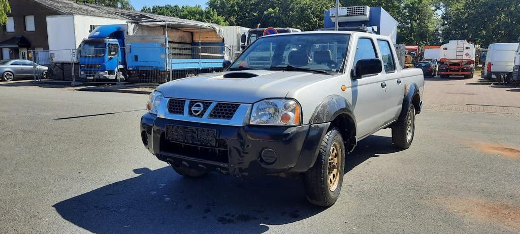 Nissan PickUp Doka - SUVSUV: slika 4 Nissan PickUp Doka - SUVSUV: slika 4