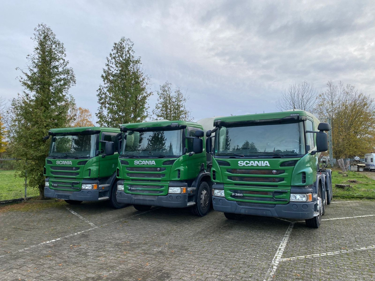 Scania 2x P360 Betonmischer 8x4 Blatt/Blatt E6 2 stück - Mikser za beton: slika 2 Scania 2x P360 Betonmischer 8x4 Blatt/Blatt E6 2 stück - Mikser za beton: slika 2