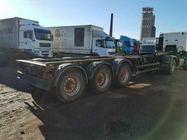 Schmitz Cargobull Containerchassi 3-Achser Luftgefedert ABS - Poluprikolica za prevoz kontejnera/ Poluprikolica sa promenjivim sandukom: slika 1 Schmitz Cargobull Containerchassi 3-Achser Luftgefedert ABS - Poluprikolica za prevoz kontejnera/ Poluprikolica sa promenjivim sandukom: slika 1