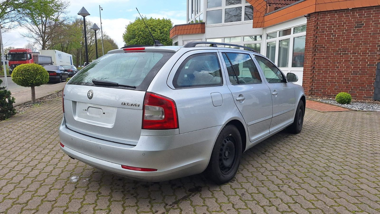 Skoda Octavia - Automobil: slika 4 Skoda Octavia - Automobil: slika 4