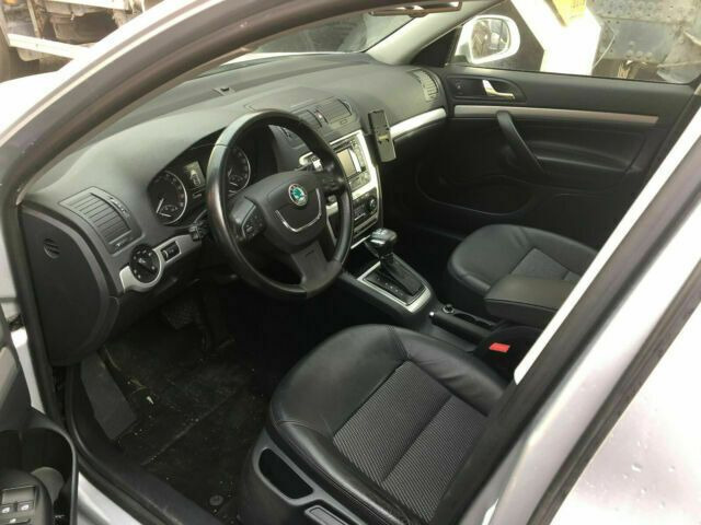 Skoda Octavia Scout Vollausst. 105 KW - Automobil: slika 4 Skoda Octavia Scout Vollausst. 105 KW - Automobil: slika 4