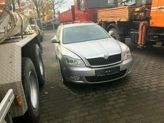 Skoda Octavia Scout Vollausst. 105 KW - Automobil: slika 2 Skoda Octavia Scout Vollausst. 105 KW - Automobil: slika 2
