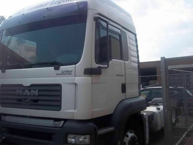 MAN 18.390 SZM G.Haus Klima ZF-Schalter - Tegljač: slika 2 MAN 18.390 SZM G.Haus Klima ZF-Schalter - Tegljač: slika 2