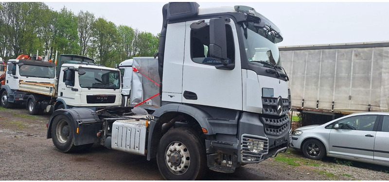 Mercedes-Benz 1840 HD 4x4 Arocs - Tegljač: slika 2 Mercedes-Benz 1840 HD 4x4 Arocs - Tegljač: slika 2