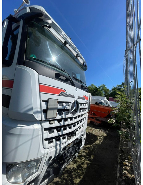 Mercedes-Benz 1845MP4 HD 4x4 - Tegljač: slika 3 Mercedes-Benz 1845MP4 HD 4x4 - Tegljač: slika 3