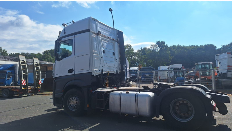 Mercedes-Benz 1851Actros 4 2-Achser SZM - Tegljač: slika 3 Mercedes-Benz 1851Actros 4 2-Achser SZM - Tegljač: slika 3