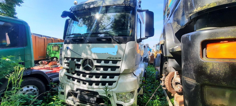 Mercedes-Benz Arocs SZM 1843 - Tegljač: slika 1 Mercedes-Benz Arocs SZM 1843 - Tegljač: slika 1