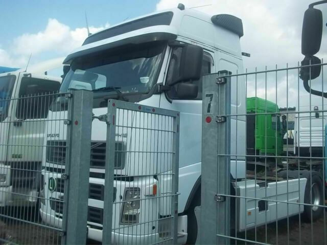 Volvo FH12-420 Globelt. VEB Klima Kipphydraulik - Tegljač: slika 3 Volvo FH12-420 Globelt. VEB Klima Kipphydraulik - Tegljač: slika 3