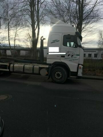 Volvo FH12-420 G.Haus 2xBett Klima Schaltgetriebe Reta - Kamion sa hidrauličnom kukom: slika 5 Volvo FH12-420 G.Haus 2xBett Klima Schaltgetriebe Reta - Kamion sa hidrauličnom kukom: slika 5