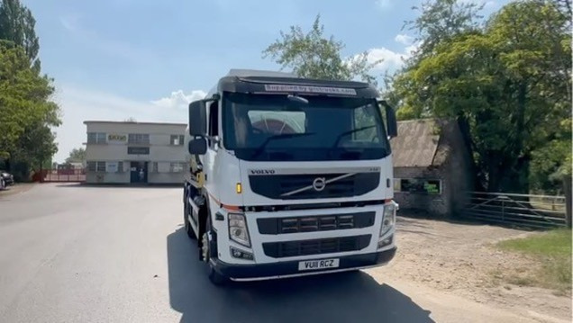 2011 Volvo FM Fuel Tanker - Kamion cisterna: slika 4 2011 Volvo FM Fuel Tanker - Kamion cisterna: slika 4