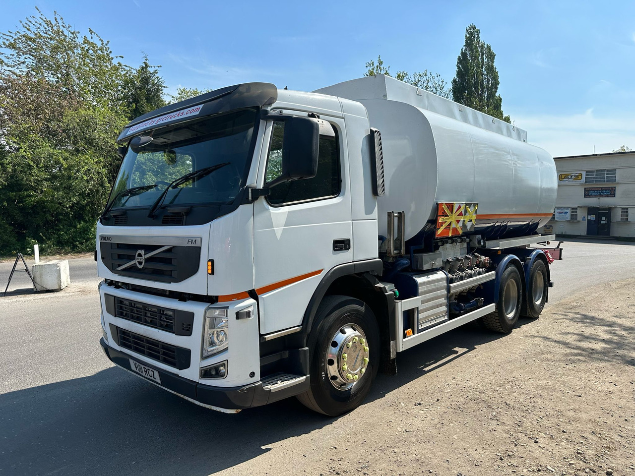 2011 Volvo FM Fuel Tanker - Kamion cisterna: slika 1 2011 Volvo FM Fuel Tanker - Kamion cisterna: slika 1