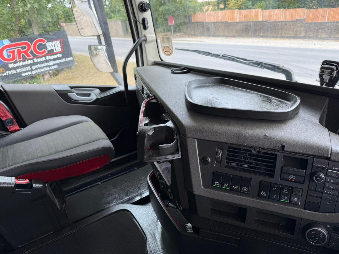 Tegljač 2016 Volvo FH 460 Tractor Unit: slika 30 Tegljač 2016 Volvo FH 460 Tractor Unit: slika 30