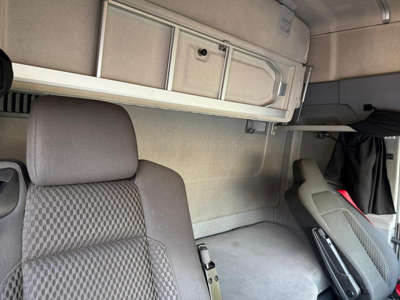 Tegljač 2018 Renault T460 Tractor Unit: slika 33