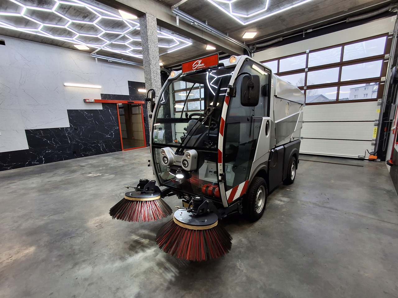 Bucher CityCat 1000 Zamiatarka Kehrmaschine PM10 - Autočistilica: slika 2 Bucher CityCat 1000 Zamiatarka Kehrmaschine PM10 - Autočistilica: slika 2