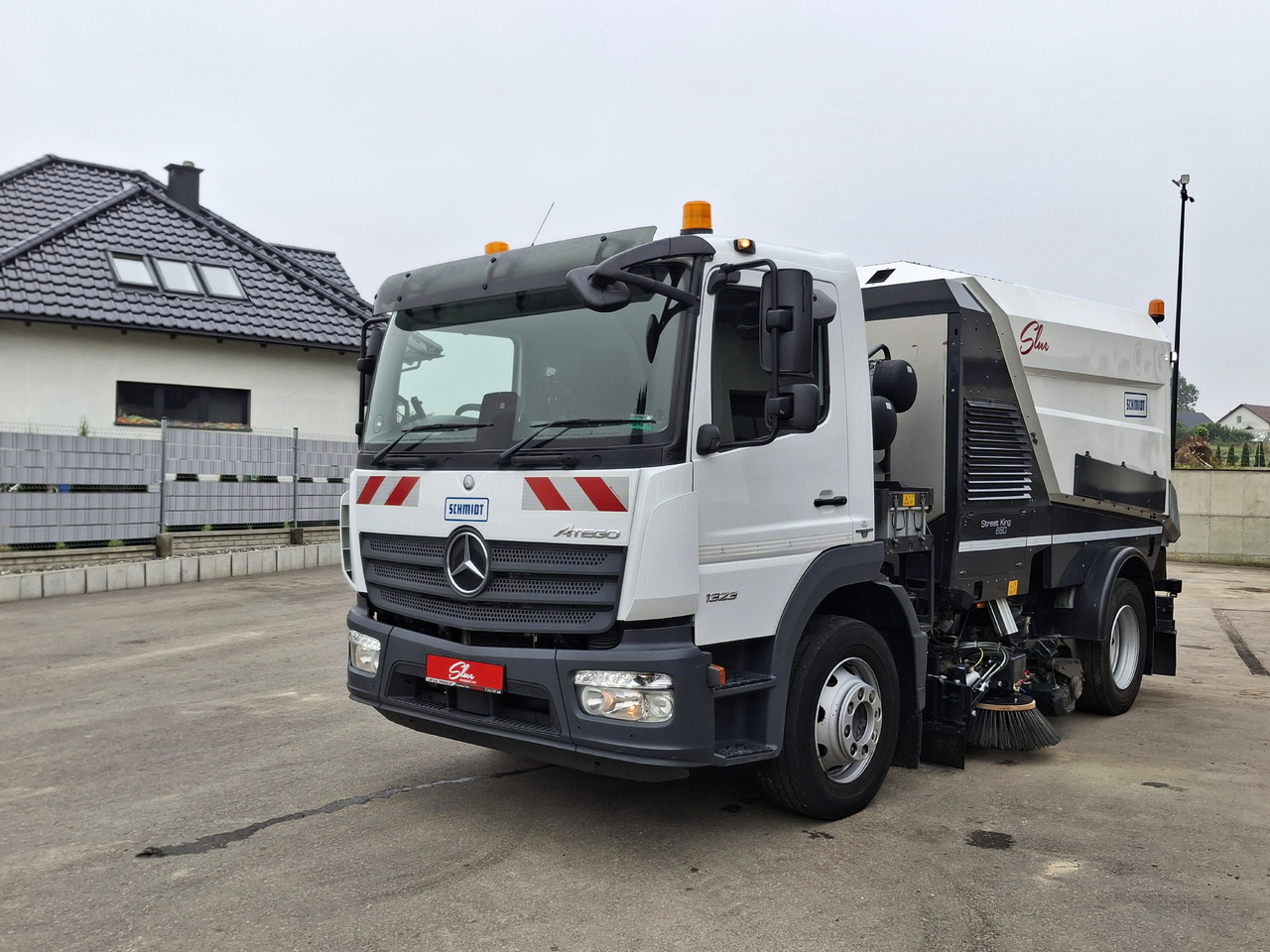MERCEDES-BENZ Atego 1523 Zamiatarka Kehrmaschine Schmidt Street King 660 Euro 6 PM10 2 Motoren Szczotki L/R 2016r - Autočistilica: slika 2 MERCEDES-BENZ Atego 1523 Zamiatarka Kehrmaschine Schmidt Street King 660 Euro 6 PM10 2 Motoren Szczotki L/R 2016r - Autočistilica: slika 2
