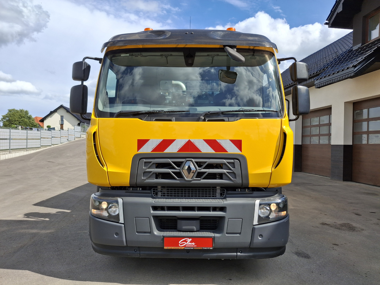 RENAULT C280 Kehrmaschine Zamiatarka SEMAT Zoeller FAUN Karcher L/R 2 Motoren 2018r 740 Mth Euro 6 - Autočistilica: slika 2 RENAULT C280 Kehrmaschine Zamiatarka SEMAT Zoeller FAUN Karcher L/R 2 Motoren 2018r 740 Mth Euro 6 - Autočistilica: slika 2