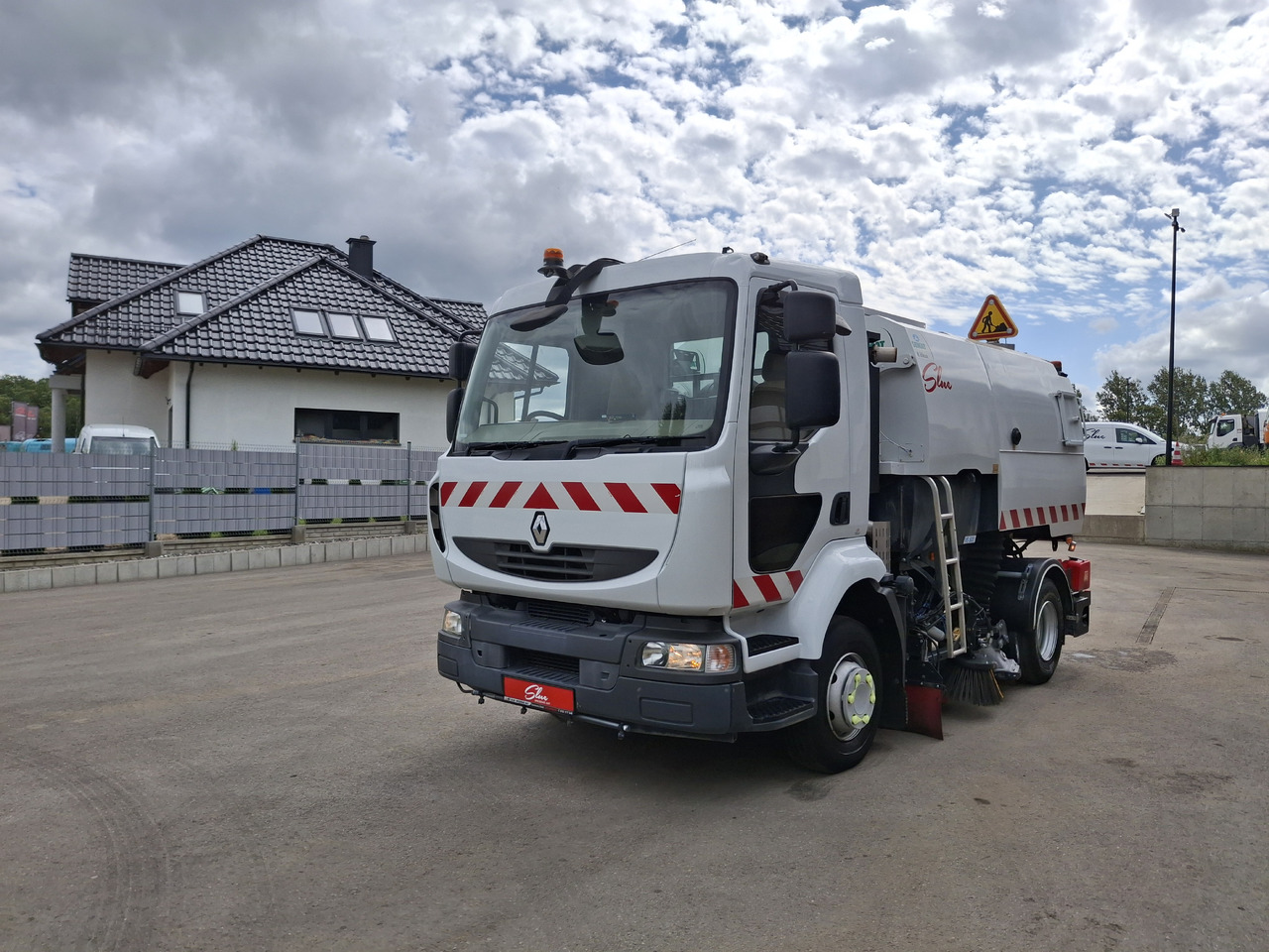RENAULT Midlum 220 Zamiatarka Johnston VS500 Szczotki L/R Obie Strony Napęd Hydrostatyczny 2012r - Autočistilica: slika 3 RENAULT Midlum 220 Zamiatarka Johnston VS500 Szczotki L/R Obie Strony Napęd Hydrostatyczny 2012r - Autočistilica: slika 3