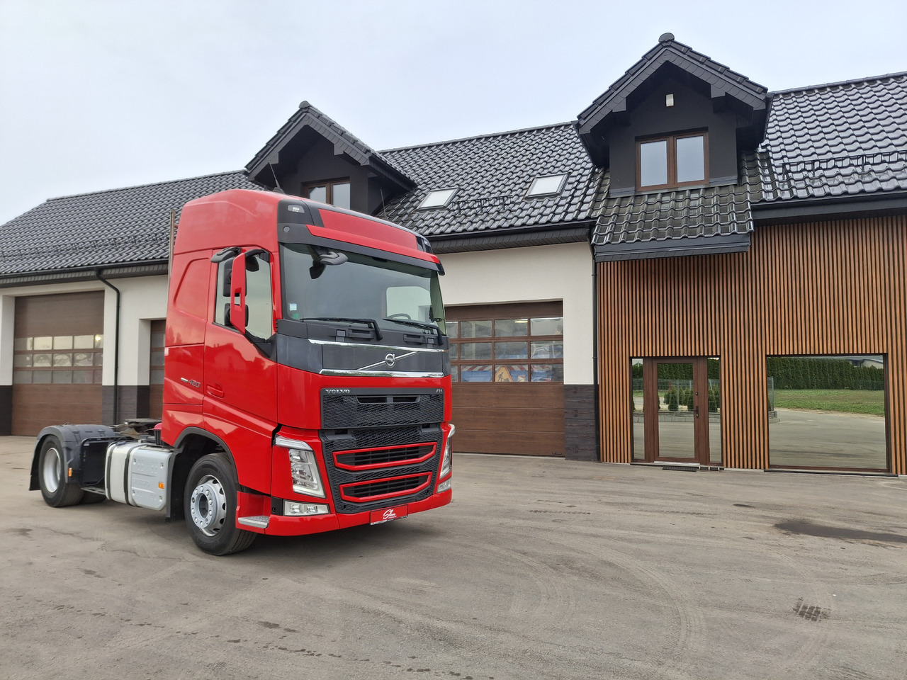 VOLVO FH 420 ADR Sattelzugmaschine Euro 6 Ciągnik Siodłowy Automat Światła LED - Tegljač: slika 1 VOLVO FH 420 ADR Sattelzugmaschine Euro 6 Ciągnik Siodłowy Automat Światła LED - Tegljač: slika 1