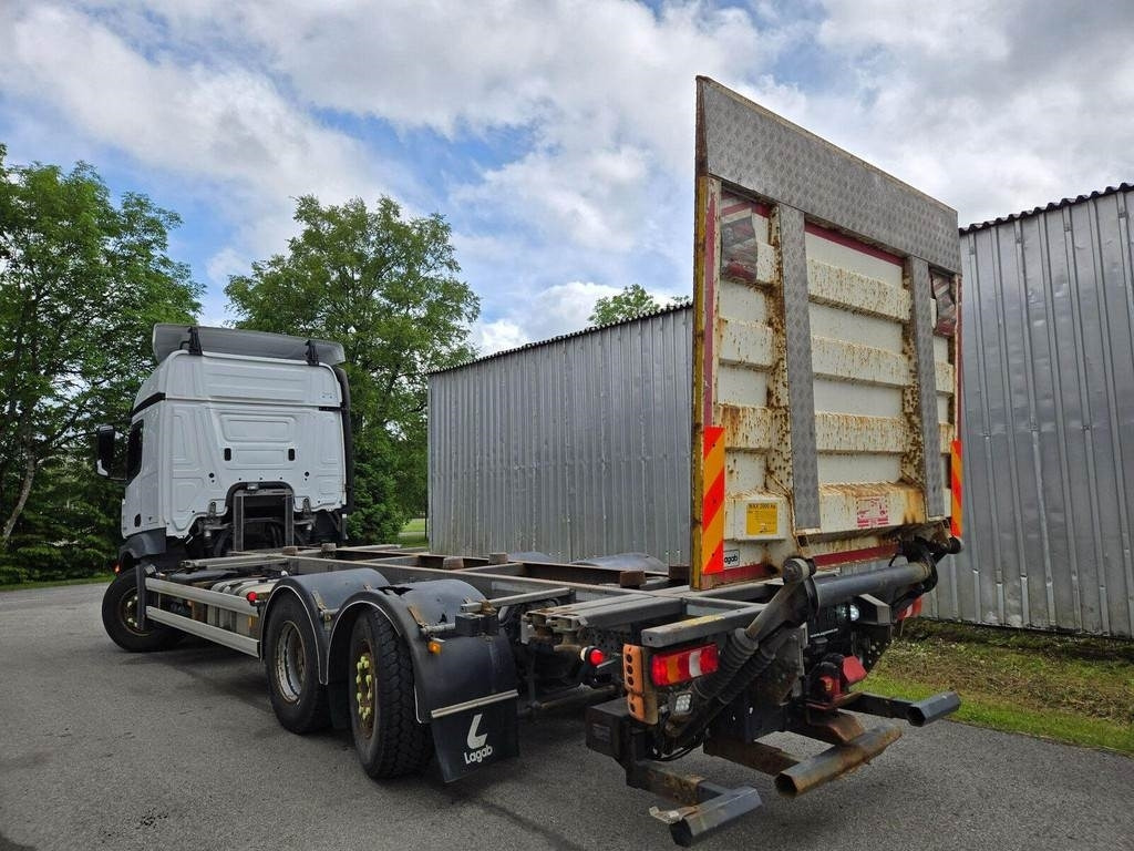 Mercedes-Benz ACTROS 2553 6X2 LAGAB - Kamion za prevoz kontejnera/ Kamion sa promenjivim sandukom: slika 2 Mercedes-Benz ACTROS 2553 6X2 LAGAB - Kamion za prevoz kontejnera/ Kamion sa promenjivim sandukom: slika 2