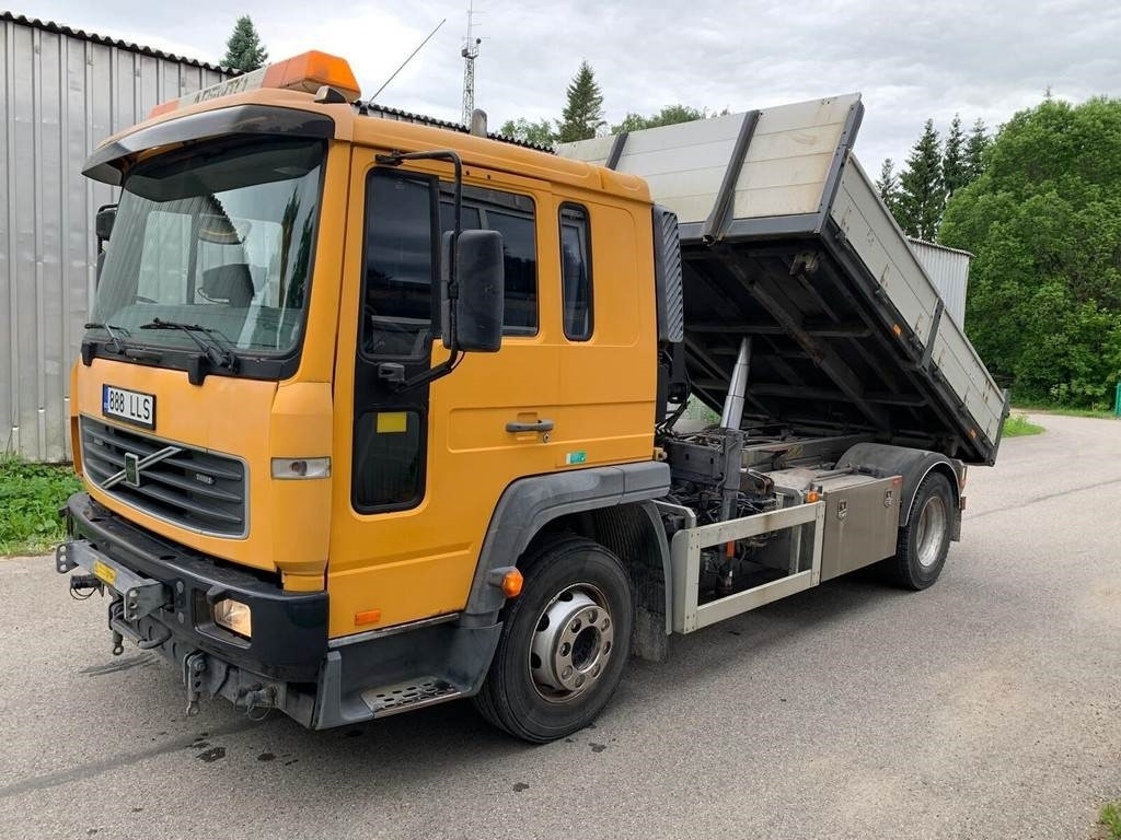 Volvo FL615 + HIAB 027-2 - Istovarivač: slika 1 Volvo FL615 + HIAB 027-2 - Istovarivač: slika 1
