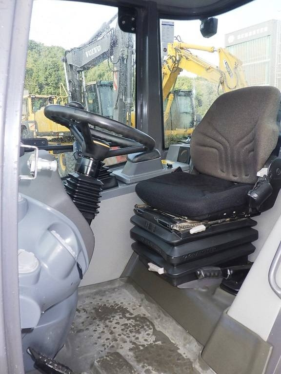 Utovarivač točkaš Volvo L 25 F: slika 7