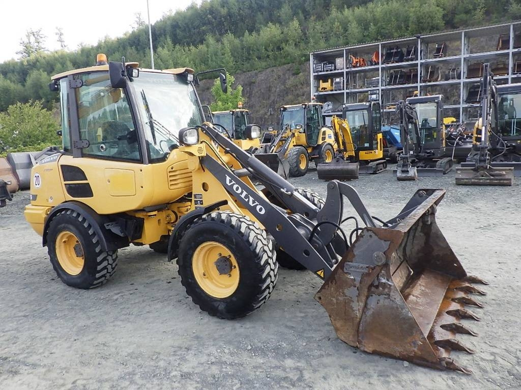 Volvo L 25 F - Utovarivač točkaš: slika 3 Volvo L 25 F - Utovarivač točkaš: slika 3