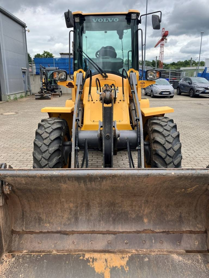 Volvo L 30 G - Utovarivač točkaš: slika 2 Volvo L 30 G - Utovarivač točkaš: slika 2