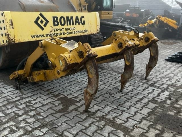 CAT Ripper für CAT 973D - Utovarivač guseničar: slika 1 CAT Ripper für CAT 973D - Utovarivač guseničar: slika 1