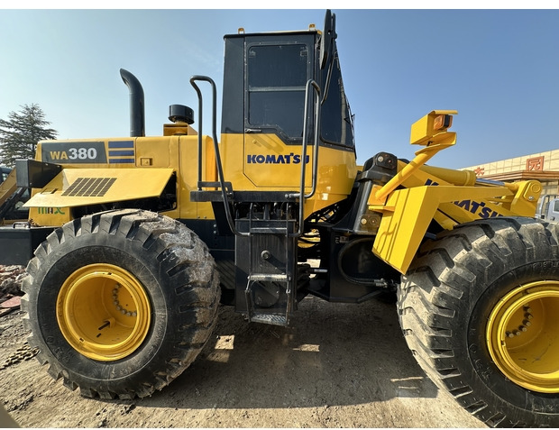 2020 Komatsu WA380 - Utovarivač točkaš: slika 4 2020 Komatsu WA380 - Utovarivač točkaš: slika 4