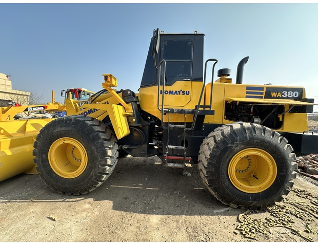 2020 Komatsu WA380 - Utovarivač točkaš: slika 1 2020 Komatsu WA380 - Utovarivač točkaš: slika 1