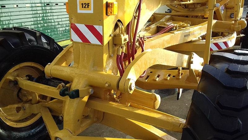 Grejder CAT 12 F: slika 10