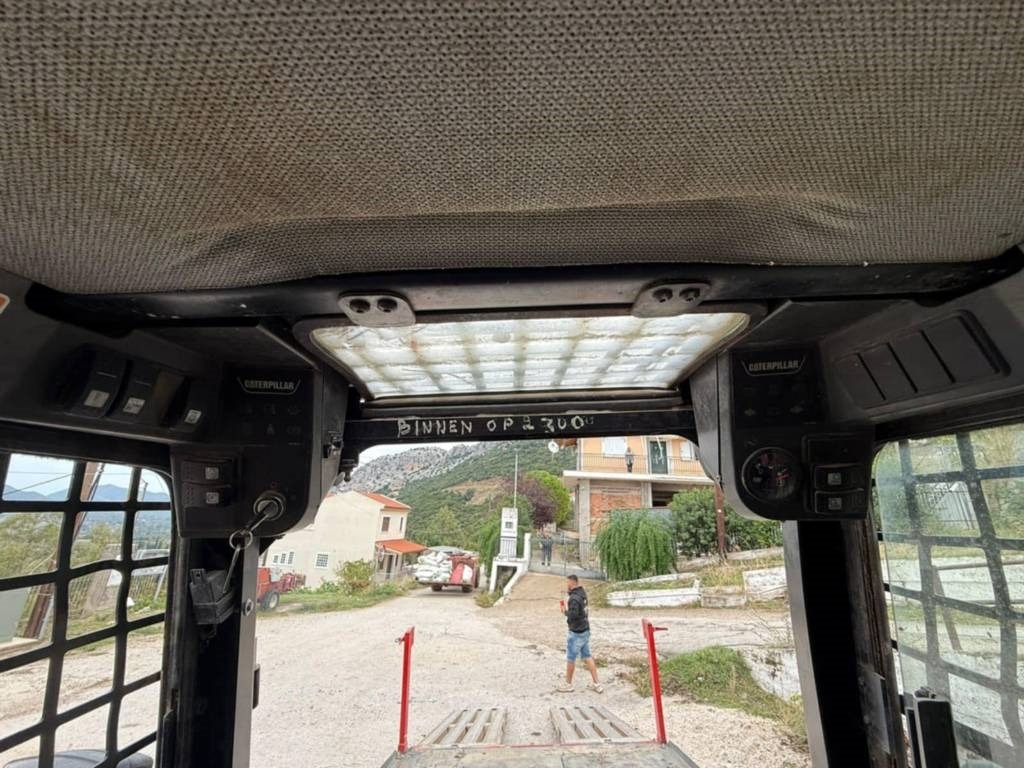 CAT 216 - Mini utovarivač: slika 5 CAT 216 - Mini utovarivač: slika 5