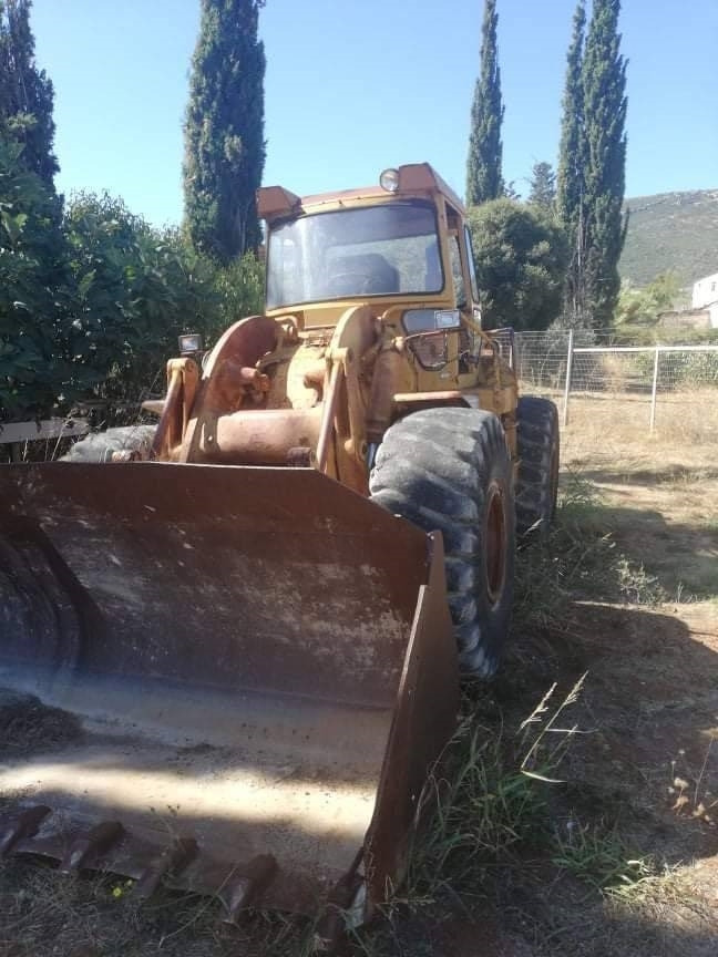 CAT 950C - Utovarivač točkaš: slika 1 CAT 950C - Utovarivač točkaš: slika 1