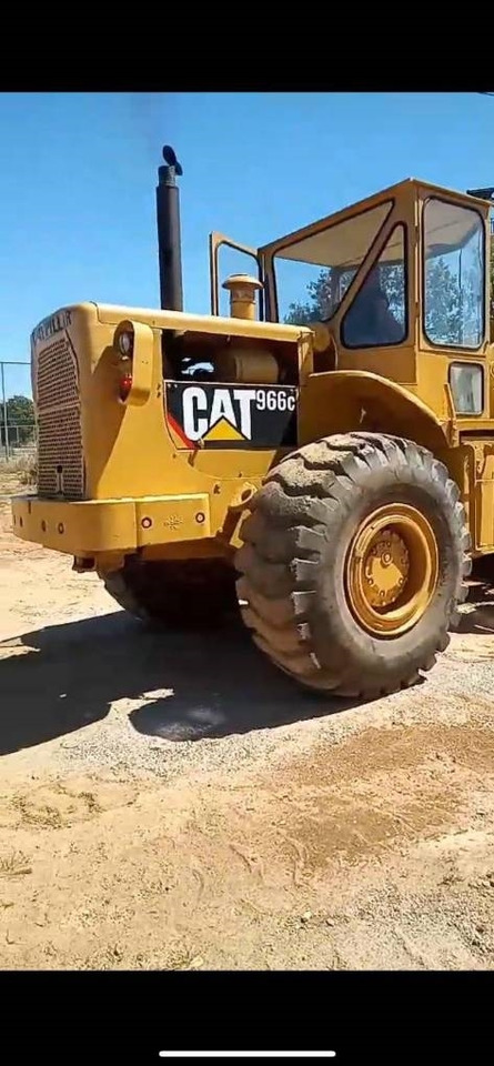 CAT 966C - Utovarivač točkaš: slika 2 CAT 966C - Utovarivač točkaš: slika 2