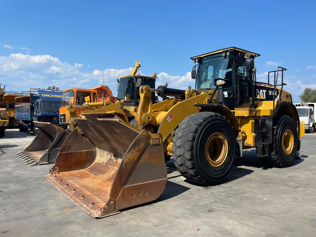 CAT 966K - Utovarivač točkaš: slika 1 CAT 966K - Utovarivač točkaš: slika 1