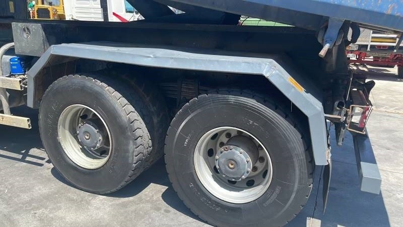 Mercedes-Benz 4148K 8X4 - Istovarivač: slika 5 Mercedes-Benz 4148K 8X4 - Istovarivač: slika 5