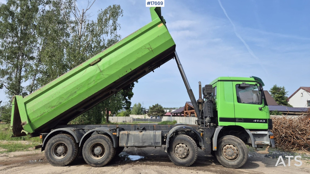 2002 Mercedes-Benz Actros 4143 8x8 - Istovarivač: slika 4 2002 Mercedes-Benz Actros 4143 8x8 - Istovarivač: slika 4