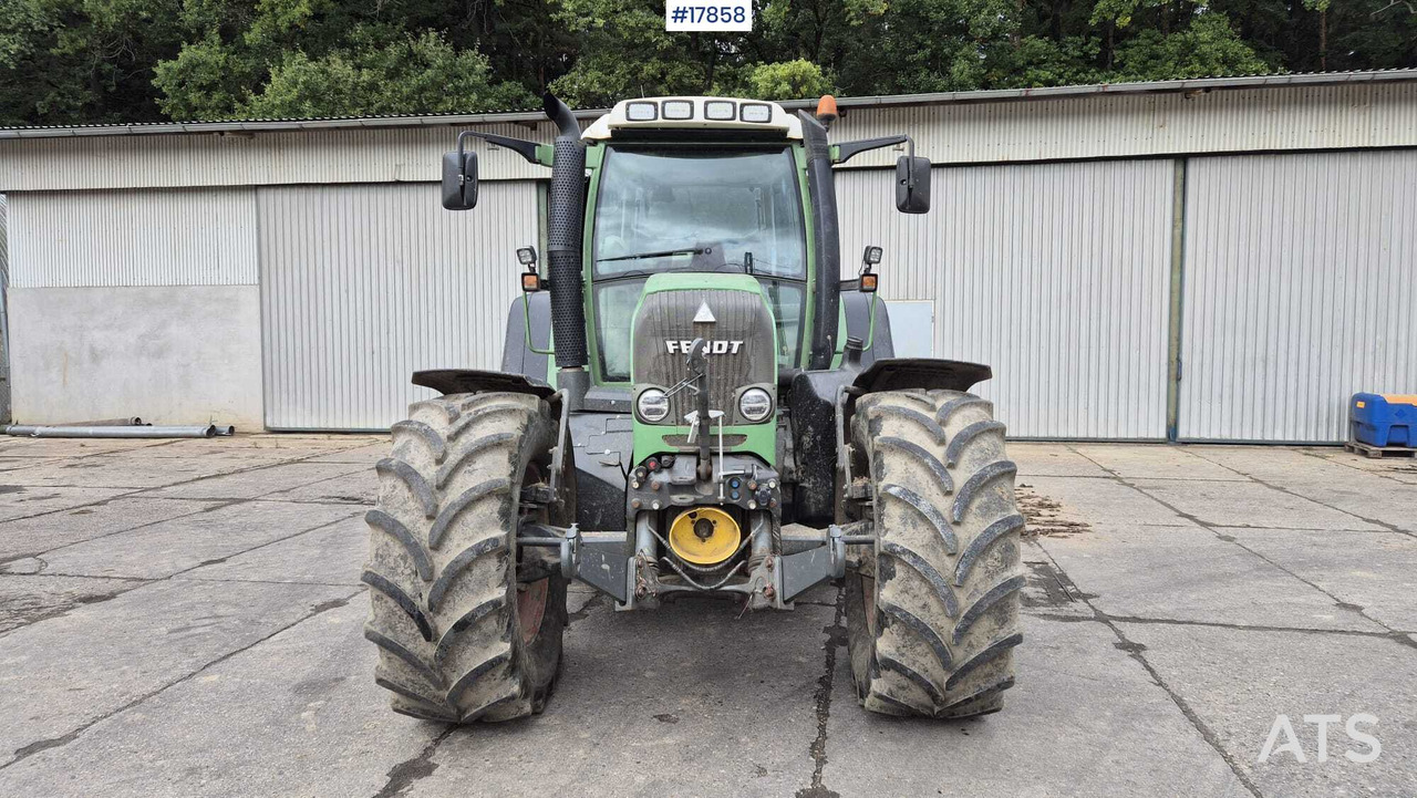 FENDT 820 VARIO TMS agricultural tractor (2011) - Traktor: slika 2 FENDT 820 VARIO TMS agricultural tractor (2011) - Traktor: slika 2