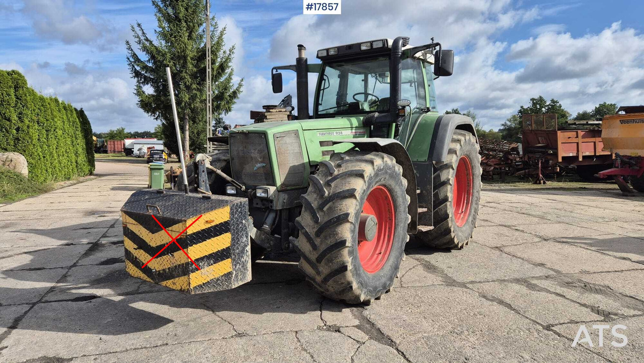 FENDT VARIO FAVORIT 924 agricultural tractor (1999) - Traktor: slika 3 FENDT VARIO FAVORIT 924 agricultural tractor (1999) - Traktor: slika 3