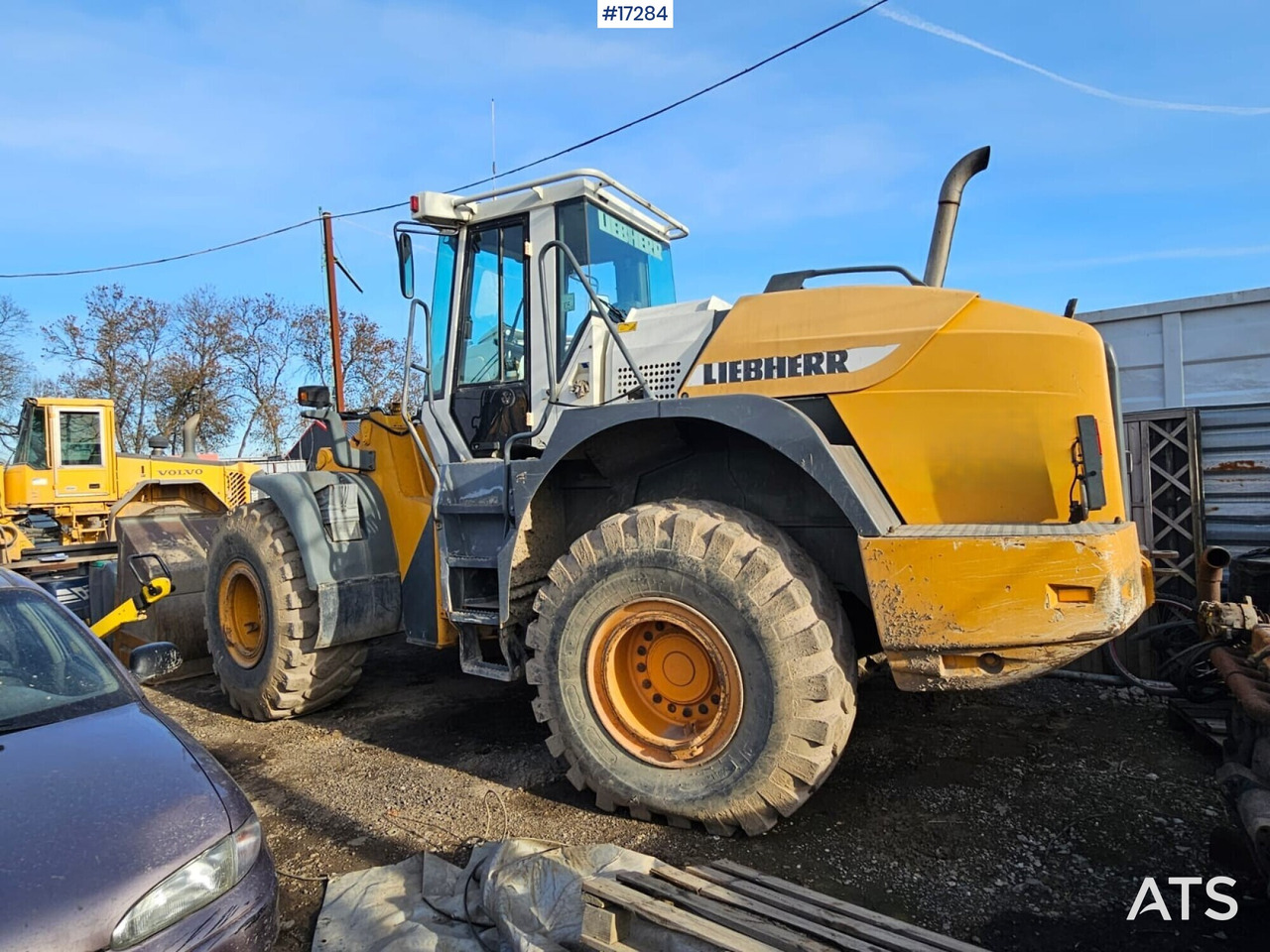 LIEBHERR L554 wheel loader (2005) - Utovarivač točkaš: slika 4 LIEBHERR L554 wheel loader (2005) - Utovarivač točkaš: slika 4